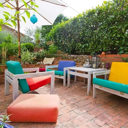 In Mit Terrasse Und Grill
