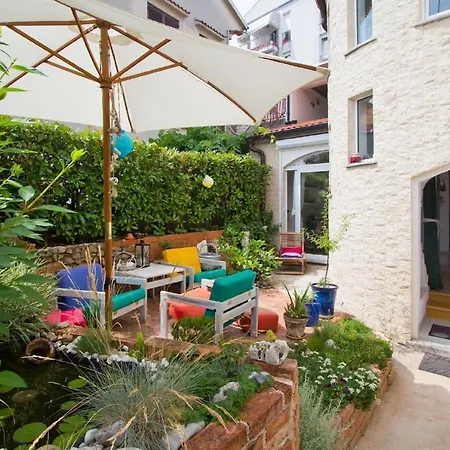 Apartment In Mit Terrasse Und Grill