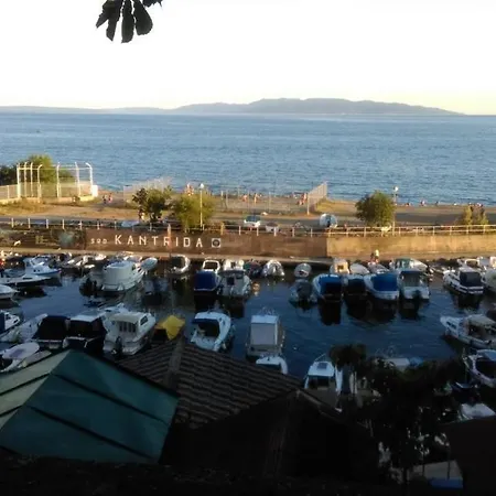 Apartment In Mit Terrasse Und Grill Rijeka